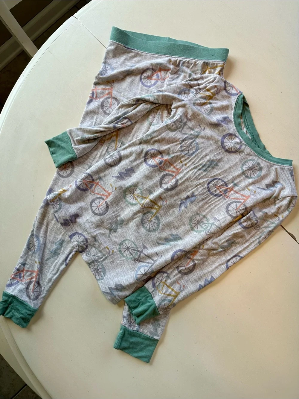 Little Sleepies two piece long sleeve pajamas Size: 4T